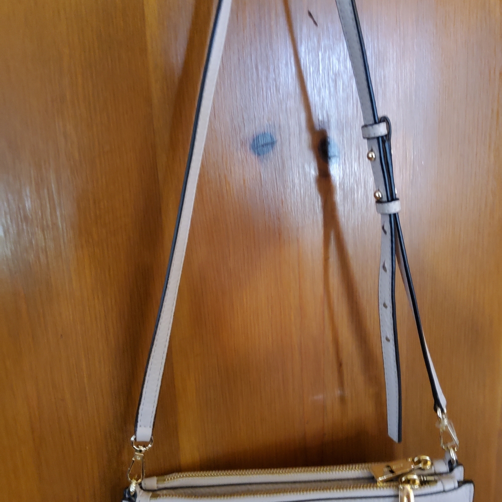 Michael Kors Adele Double Zip Crossbody VGUC Blush Pink in Color - Picture 12 of 16